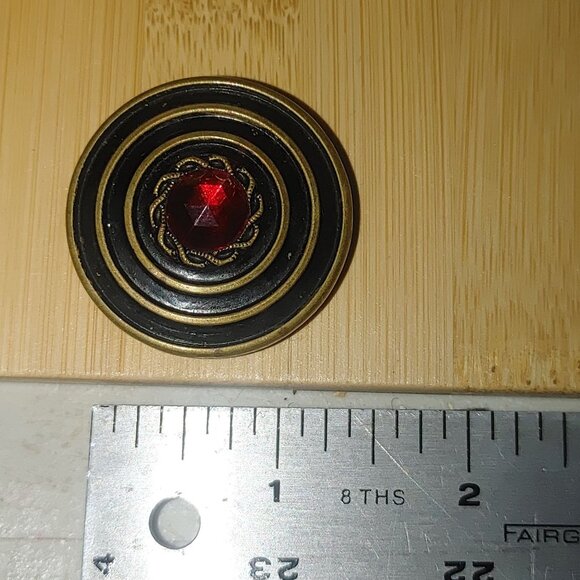 Button Red Gemstone Center Intricate Design Black Enamel Vintage Antique Patina - Picture 6 of 7
